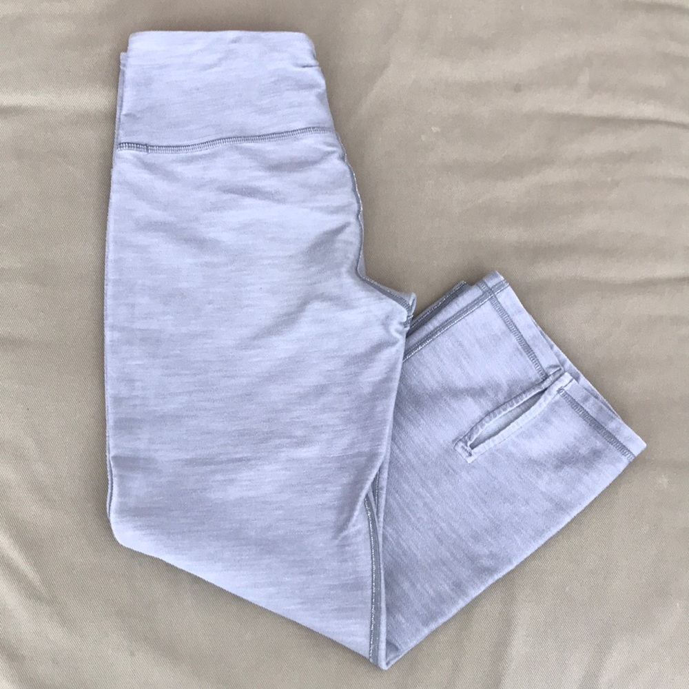 lululemon gather & crow crop - size 4